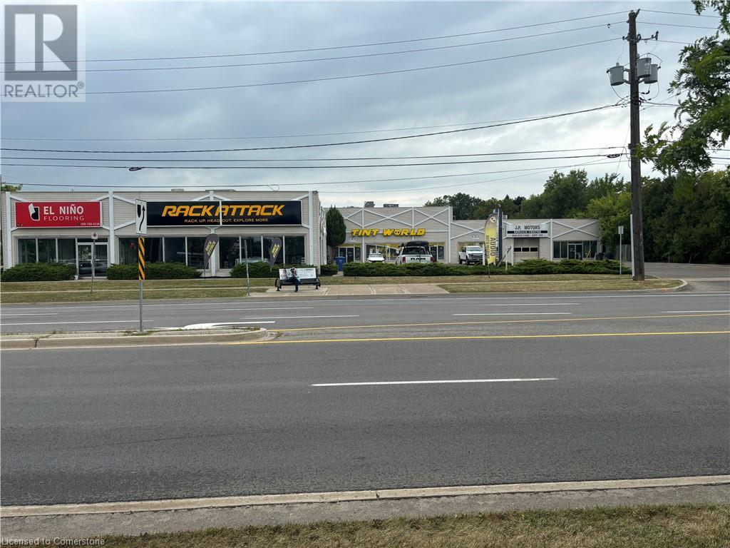 2279 Fairview Street Unit# 5, Burlington, Ontario  L7R 2E3 - Photo 1 - XH4205621