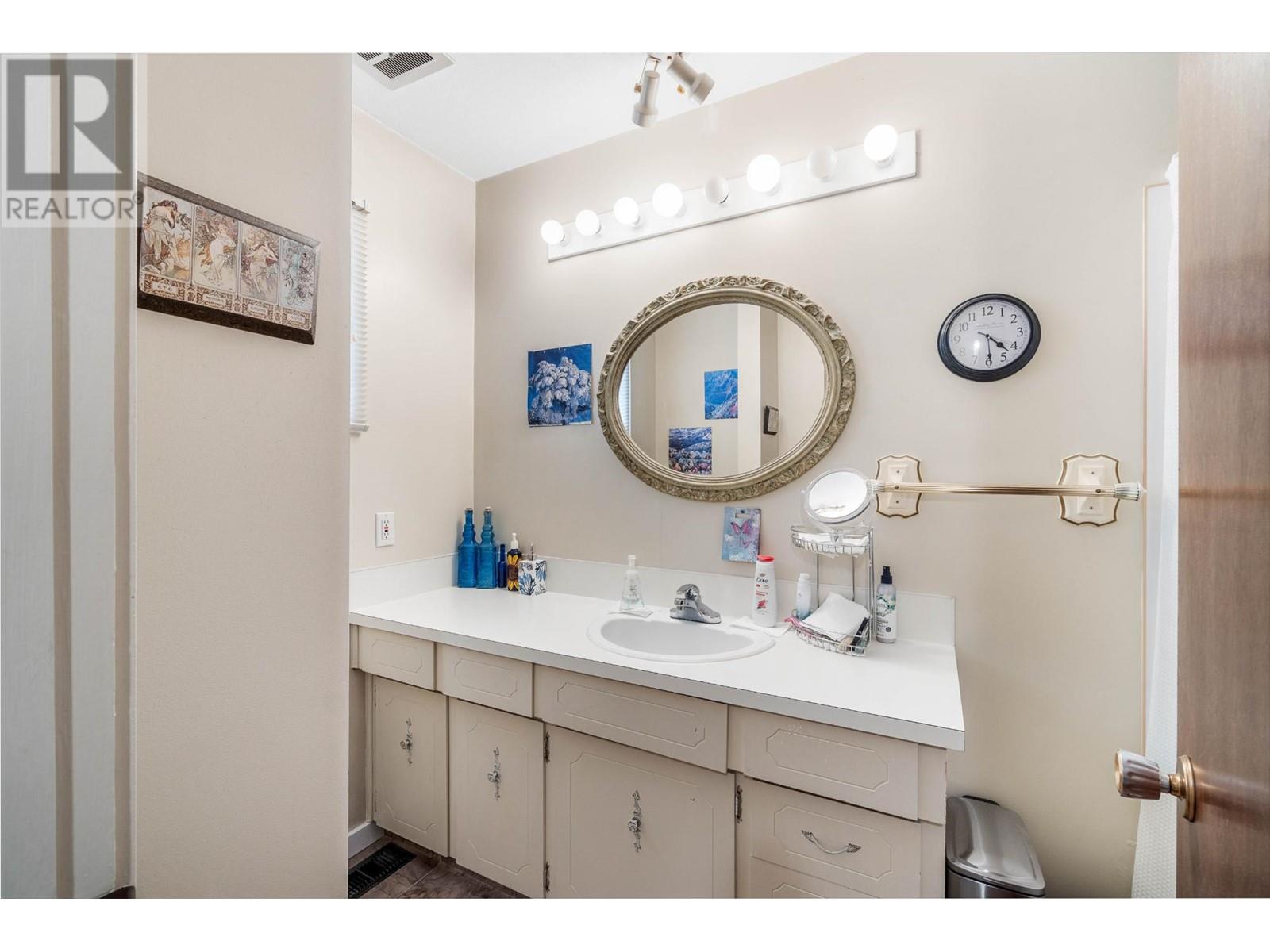 1344 Kenora Road, Kamloops, British Columbia  V2B 3X7 - Photo 16 - 180954