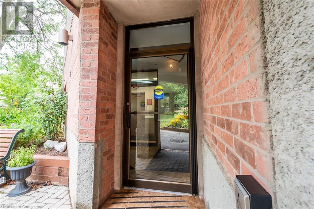 6 Niagara Street Unit# 105Grimsby, Ontario  L3M 5A4 - Photo 2 - XH4206594