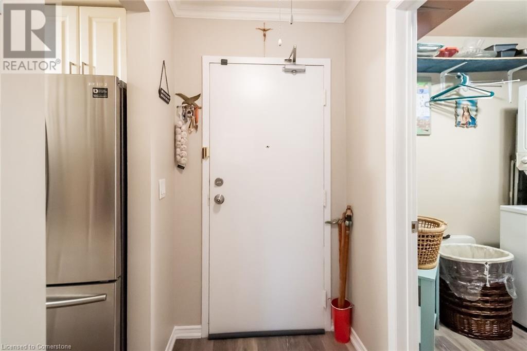 6 Niagara Street Unit# 105Grimsby, Ontario  L3M 5A4 - Photo 4 - XH4206594