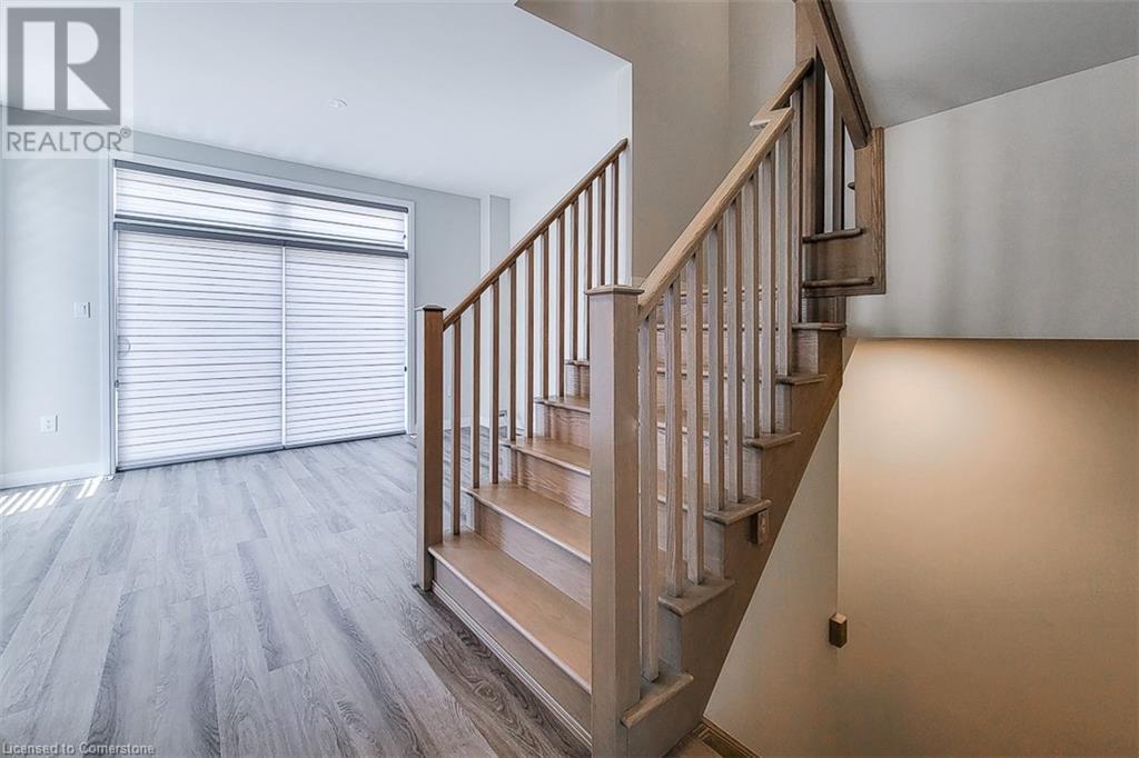 270 Melvin Avenue Unit# 11, Hamilton, Ontario  L8H 2K2 - Photo 4 - XH4206007