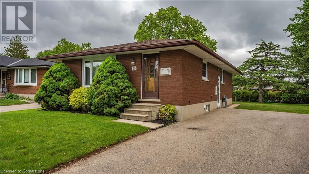 30 Blueridge Crescent, Brantford, Ontario N3R 5E8 - Photo 1 - XH4205434