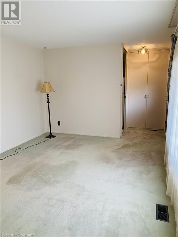 30 Blueridge Crescent, Brantford, Ontario N3R 5E8 - Photo 7 - XH4205434