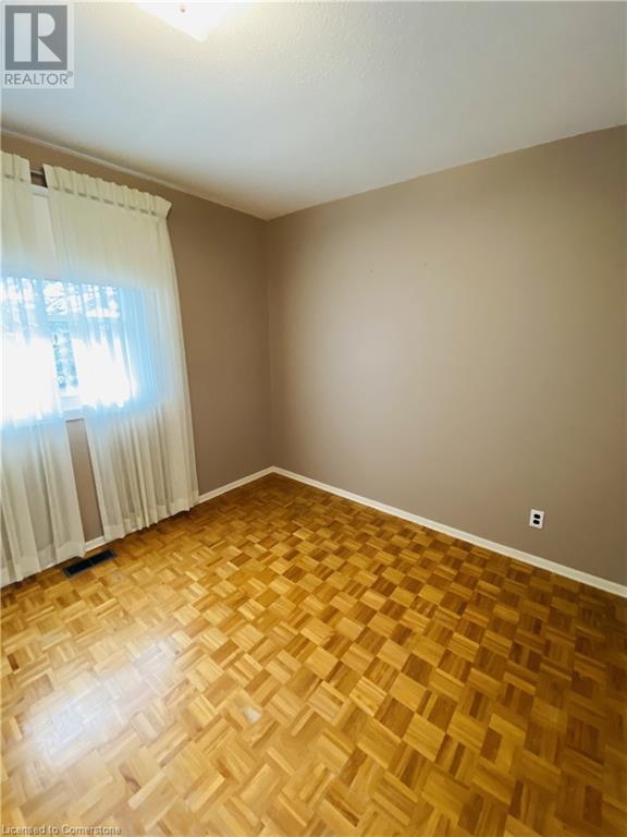 30 Blueridge Crescent, Brantford, Ontario N3R 5E8 - Photo 9 - XH4205434