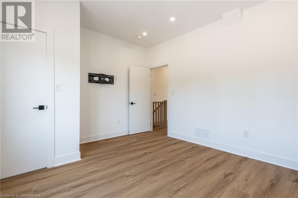 23 Glen Forest Drive Unit# 1, Hamilton, Ontario  L8K 5V7 - Photo 21 - XH4206228