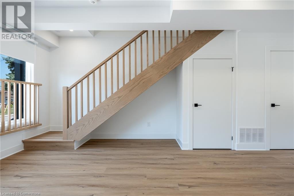 23 Glen Forest Drive Unit# 1, Hamilton, Ontario  L8K 5V7 - Photo 7 - XH4206228