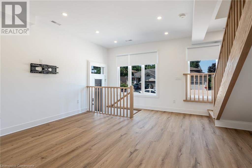 23 Glen Forest Drive Unit# 1, Hamilton, Ontario  L8K 5V7 - Photo 9 - XH4206228