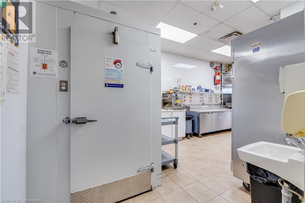 995 Paisley Road Unit# 14, Guelph, Ontario N1K 1X6 - Photo 22 - XH4206239