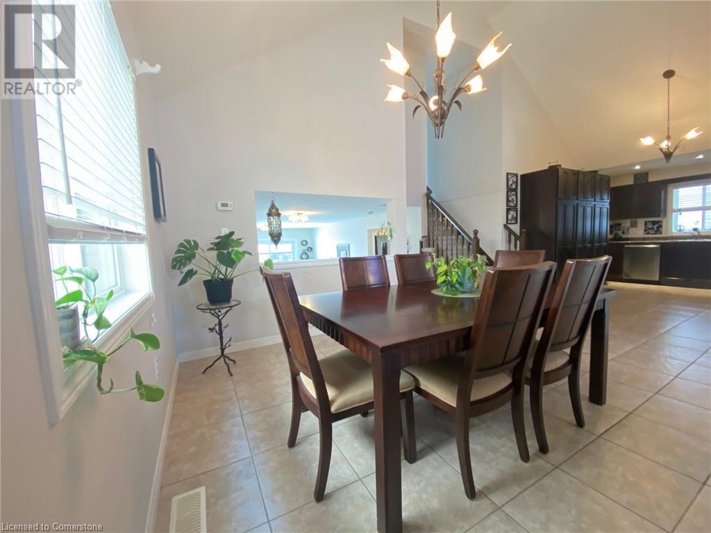 12 Silverspring Crescent, Hamilton, Ontario  L0R 1P0 - Photo 7 - XH4206788