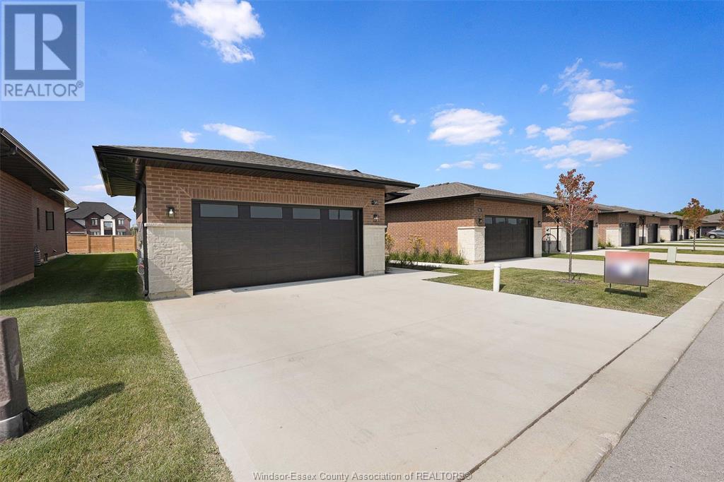 Property at 648 LILY MAC BOULEVARD image 4