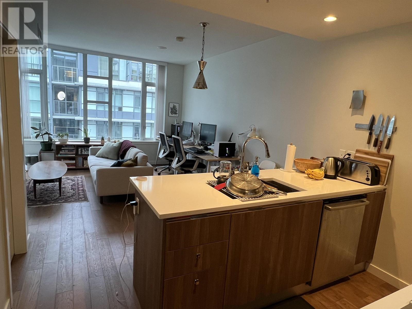 Listing Picture 10 of 12 : 601 2565 MAPLE STREET, Vancouver / 溫哥華 - 魯藝地產 Yvonne Lu Group - MLS Medallion Club Member