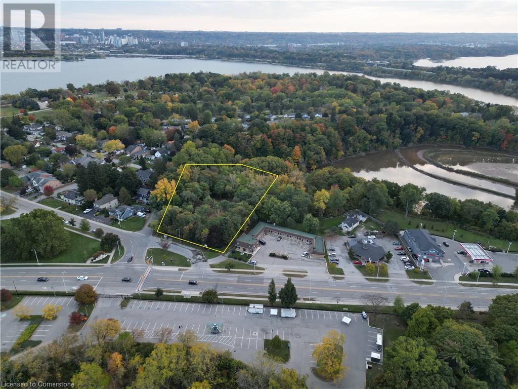 1104 Botanical Drive, Burlington, Ontario  L7T 1V3 - Photo 4 - XH4178274