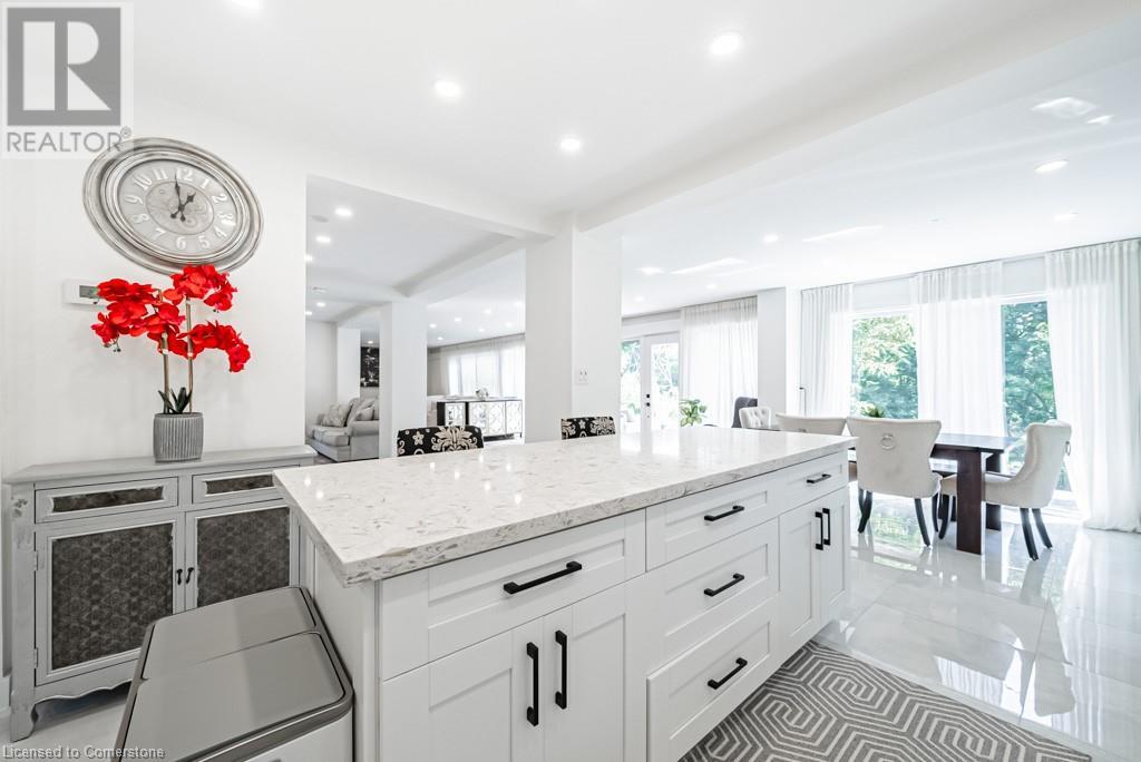 704 Old Dundas Road, Hamilton, Ontario  L9H 5E3 - Photo 8 - XH4185062