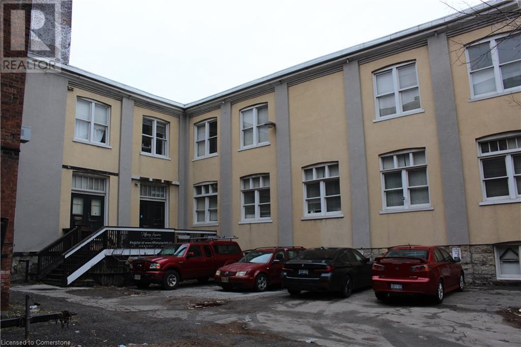 12 Walnut Street S, Hamilton, Ontario  L8N 2K7 - Photo 2 - XH4186480