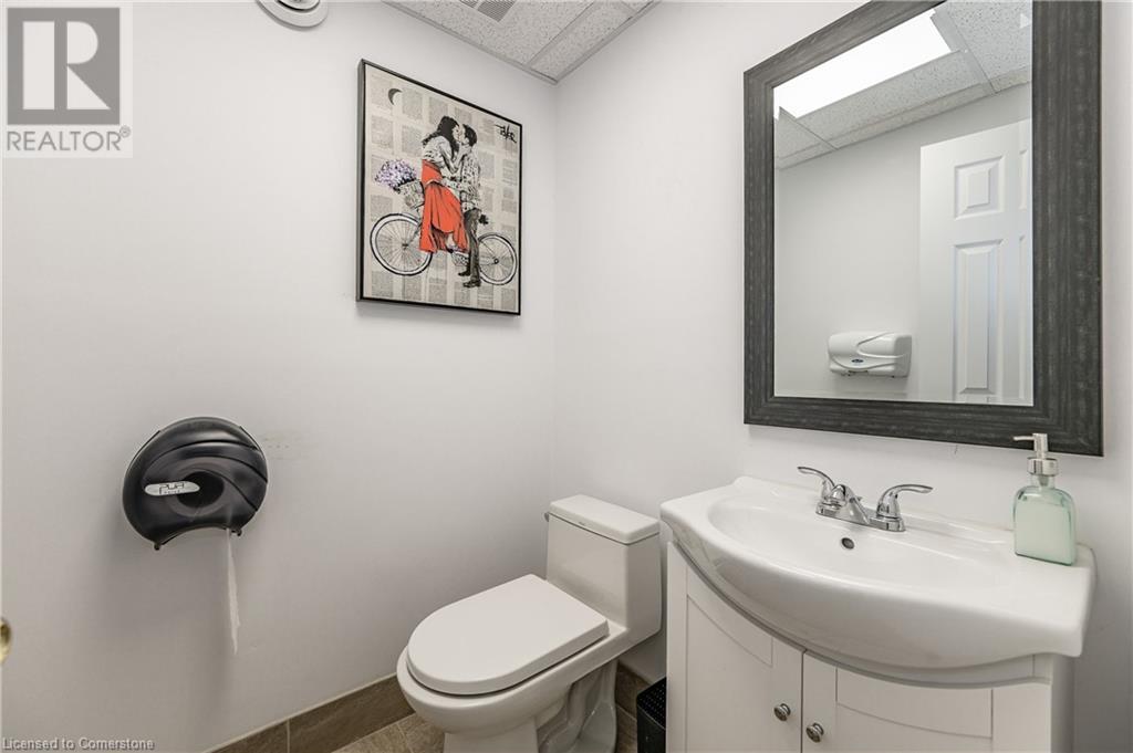 288 Kemp Road W, Grimsby, Ontario L3M 4E7 - Photo 25 - XH4186880