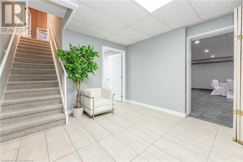 288 Kemp Road W, Grimsby, Ontario L3M 4E7 - Photo 19 - XH4186880