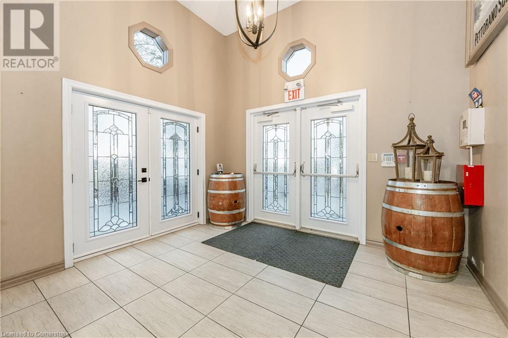 288 Kemp Road W, Grimsby, Ontario L3M 4E7 - Photo 3 - XH4186880