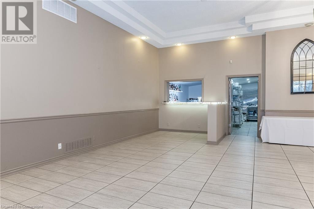 288 Kemp Road W, Grimsby, Ontario L3M 4E7 - Photo 11 - XH4186880