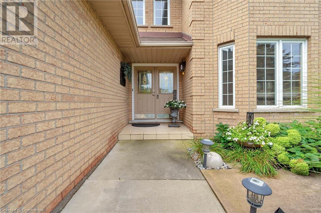 9 Sugarberry Court, Stoney Creek, Ontario  L8E 5E6 - Photo 4 - XH4188713