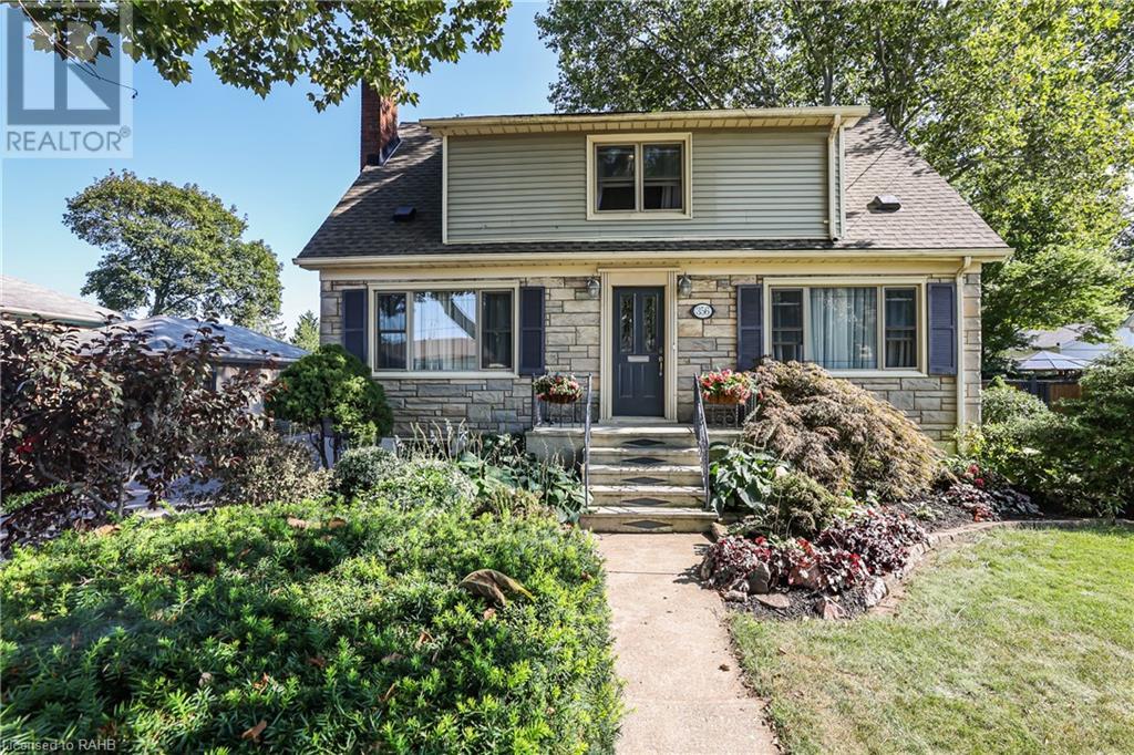 356 Linwell Road, St. Catharines, Ontario L2M 2P2 (27430027) The Kate Broddick Team