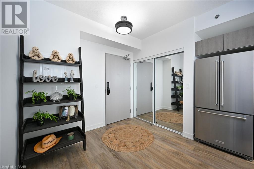 3210 Dakota Common Unit# A907, Burlington, Ontario L7M 2A8 - Photo 3 - XH4189690