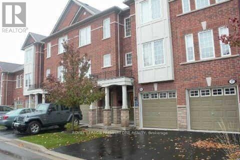 Property at 10 SAND WEDGE LANE image 1