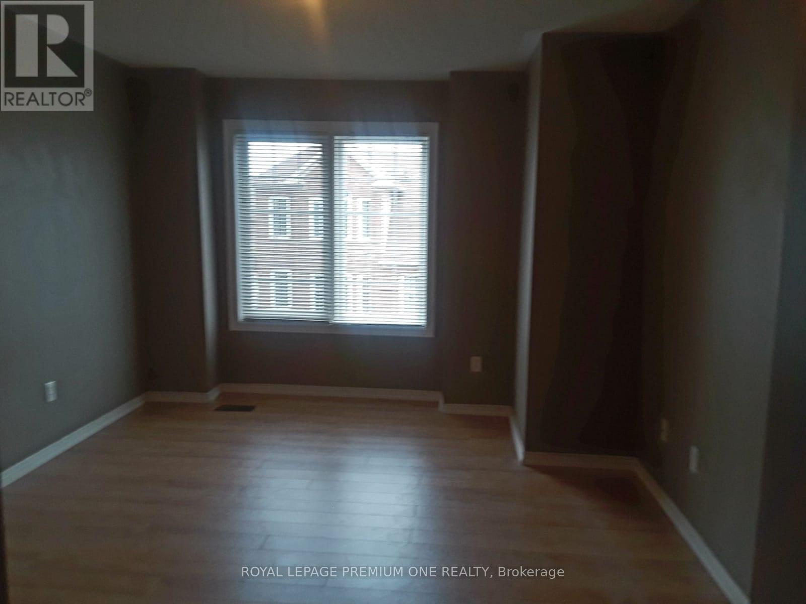Property at 10 SAND WEDGE LANE image 4