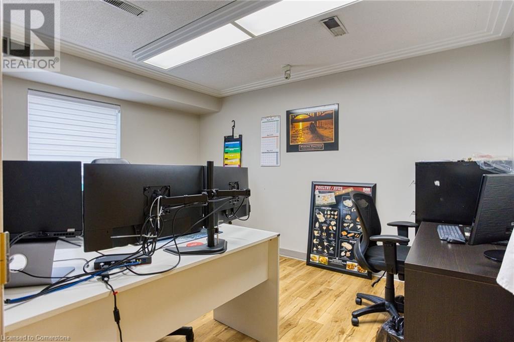 46 Community Avenue, Stoney Creek, Ontario  L8E 2Y3 - Photo 11 - XH4190601