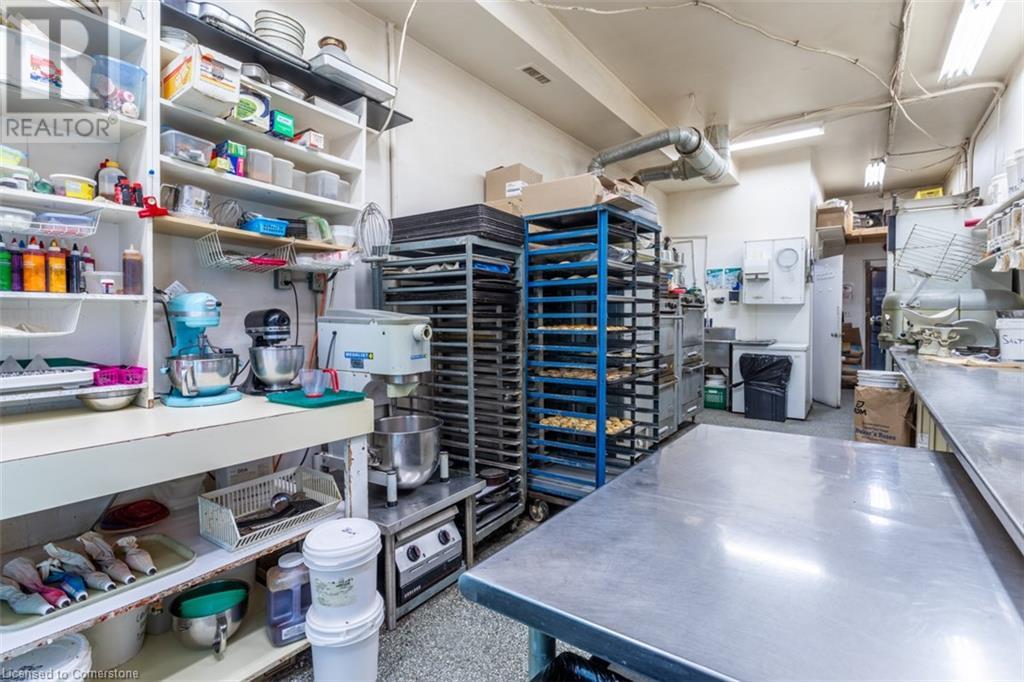 2049 Mount Forest Drive, Burlington, Ontario  L7P 1H4 - Photo 12 - XH4191167