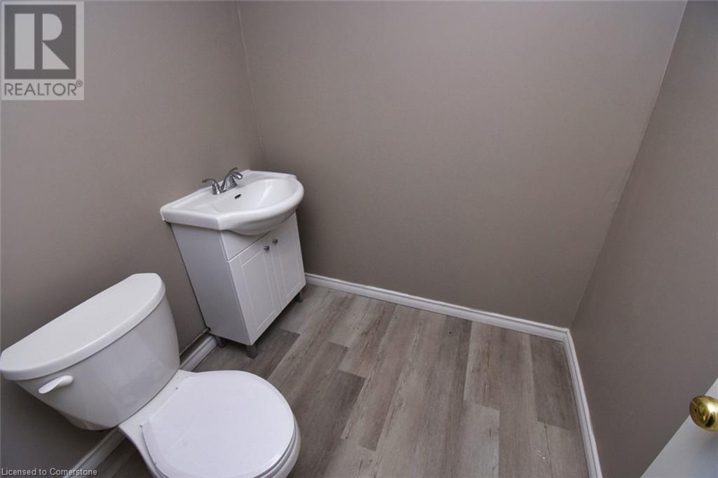 581 Plains Road E, Burlington, Ontario  L7T 2E6 - Photo 31 - XH4192973