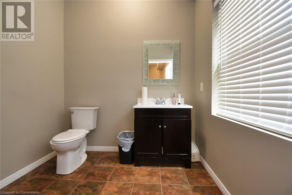 581 Plains Road E, Burlington, Ontario  L7T 2E6 - Photo 29 - XH4192973