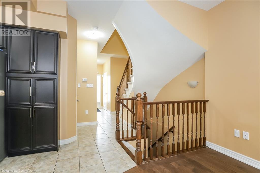 51 Redcedar Crescent, Stoney Creek, Ontario  L8E 0G3 - Photo 11 - XH4193578