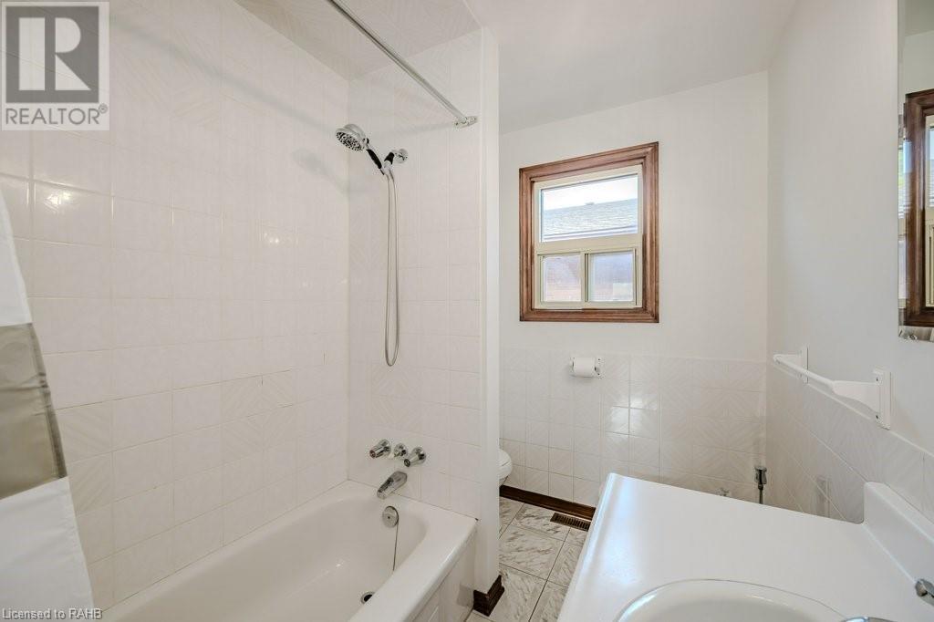 44 Currie Street, St. Catharines, Ontario  L2M 5M8 - Photo 30 - XH4193646