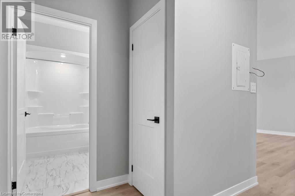 5002 King Street Unit# 408, Beamsville, Ontario  L3J 2J5 - Photo 6 - XH4193807