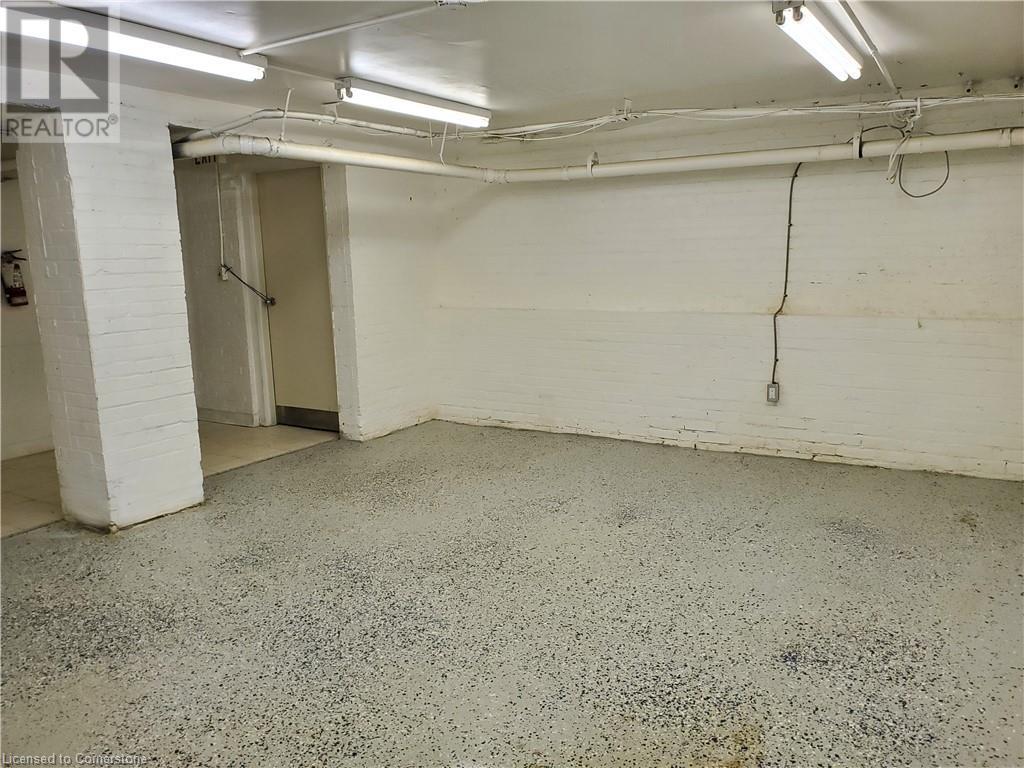4365 Queen Street Unit# Lower, Niagara Falls, Ontario  L2E 2K9 - Photo 6 - XH4194277