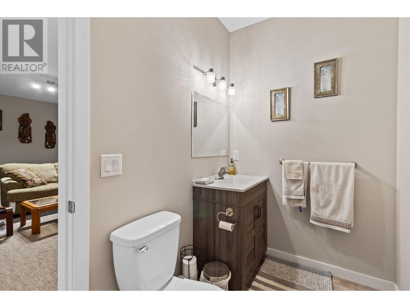 8707 Badger Drive, Kamloops, British Columbia   - Photo 33 - 180953