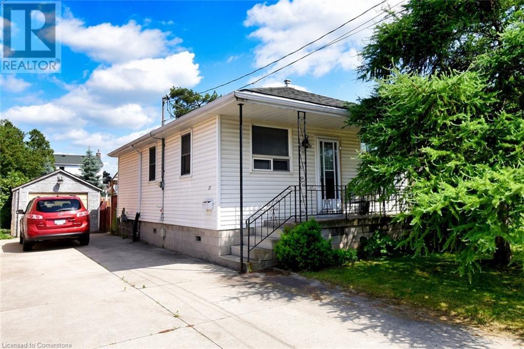 17 Craigroyston Road, Hamilton, Ontario L8H 1A2 - Photo 2 - XH4196617