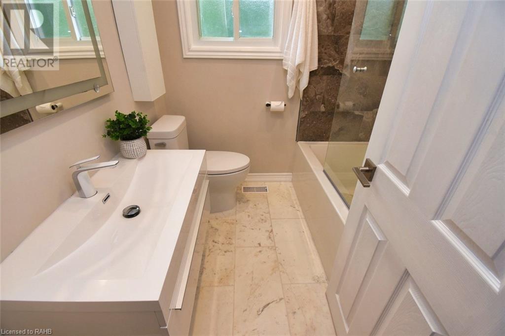 419 Sanatorium Road, Hamilton, Ontario  L9C 2A7 - Photo 10 - XH4196350