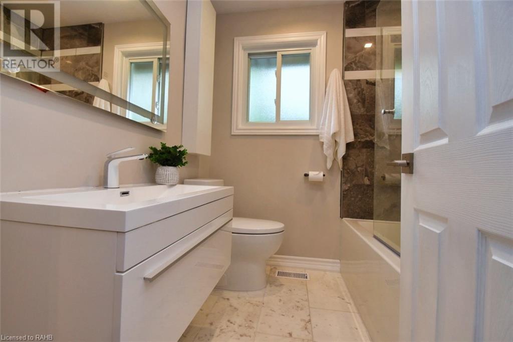 419 Sanatorium Road, Hamilton, Ontario  L9C 2A7 - Photo 9 - XH4196350