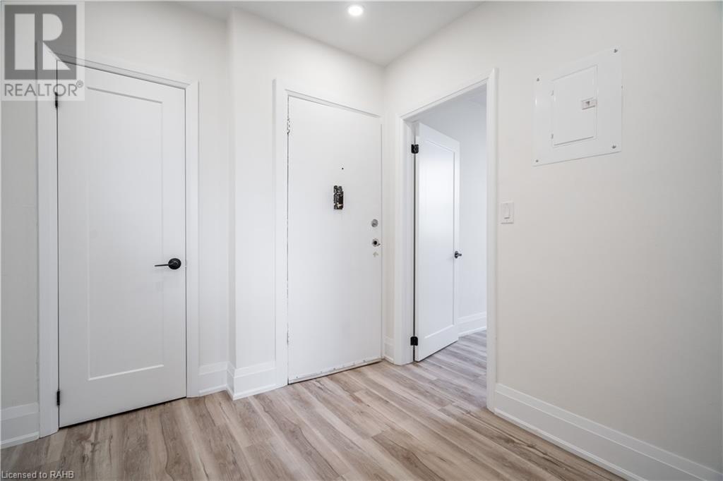 611 Concession Street Unit# 5, Hamilton, Ontario L8V 1B4 - Photo 3 - XH4197460