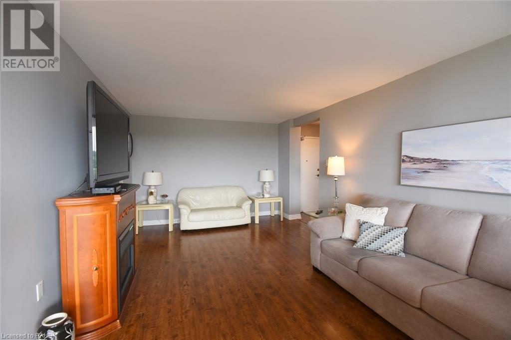 2055 Upper Middle Road Unit# 1610, Burlington, Ontario  L7P 3P4 - Photo 6 - XH4197749