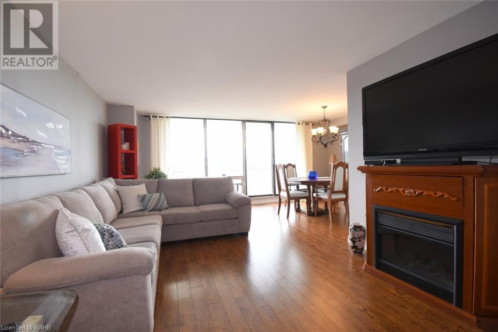 2055 Upper Middle Road Unit# 1610, Burlington, Ontario  L7P 3P4 - Photo 5 - XH4197749