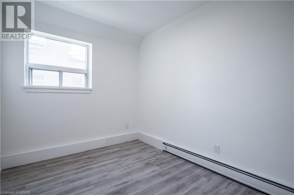 165 Park Row S Unit# 3, Hamilton, Ontario L8K 2K1 - Photo 9 - XH4197752