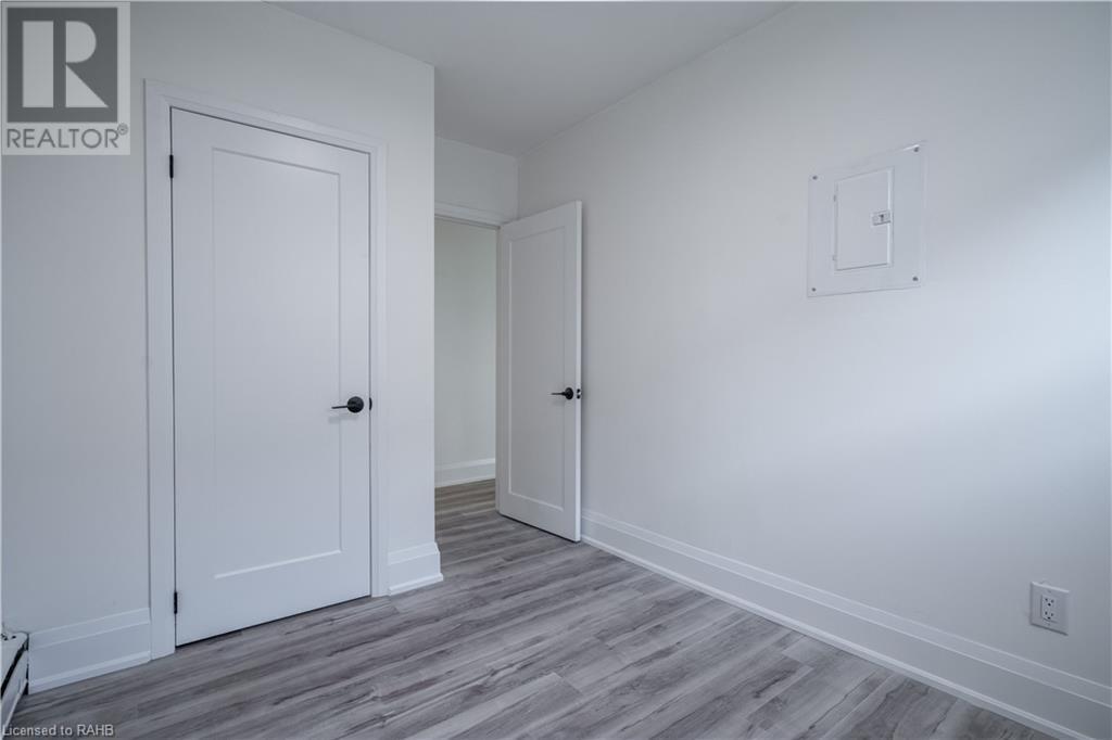 165 Park Row S Unit# 3, Hamilton, Ontario L8K 2K1 - Photo 10 - XH4197752