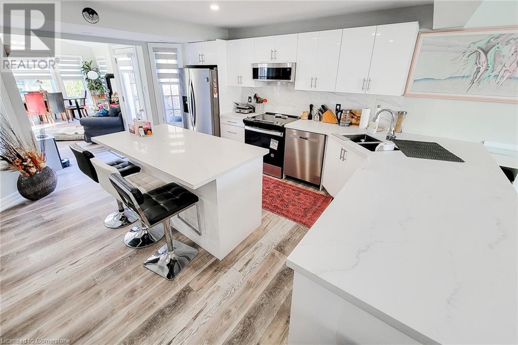 8 Sullivan Drive, St. Catharines, Ontario L2N 1K2 - Photo 6 - XH4198169