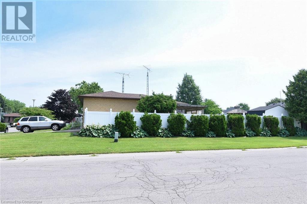 2 Westdale Avenue, Port Dover, Ontario N0A 1N4 - Photo 38 - XH4198405