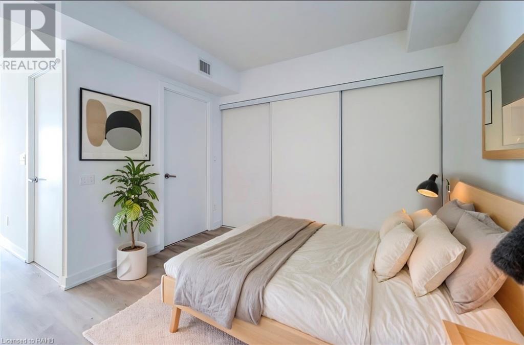 370 Martha Street Unit# 209, Burlington, Ontario L7R 2P7 - Photo 19 - XH4198478