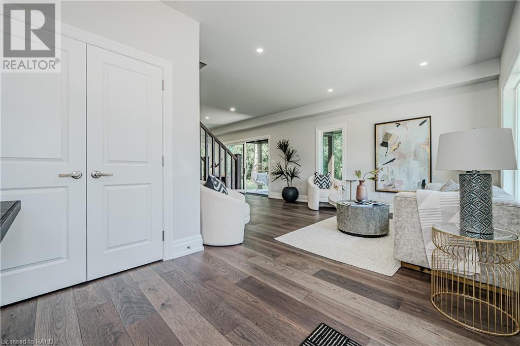 2423 Raymore Drive, Burlington, Ontario  L7R 2B4 - Photo 10 - XH4198734