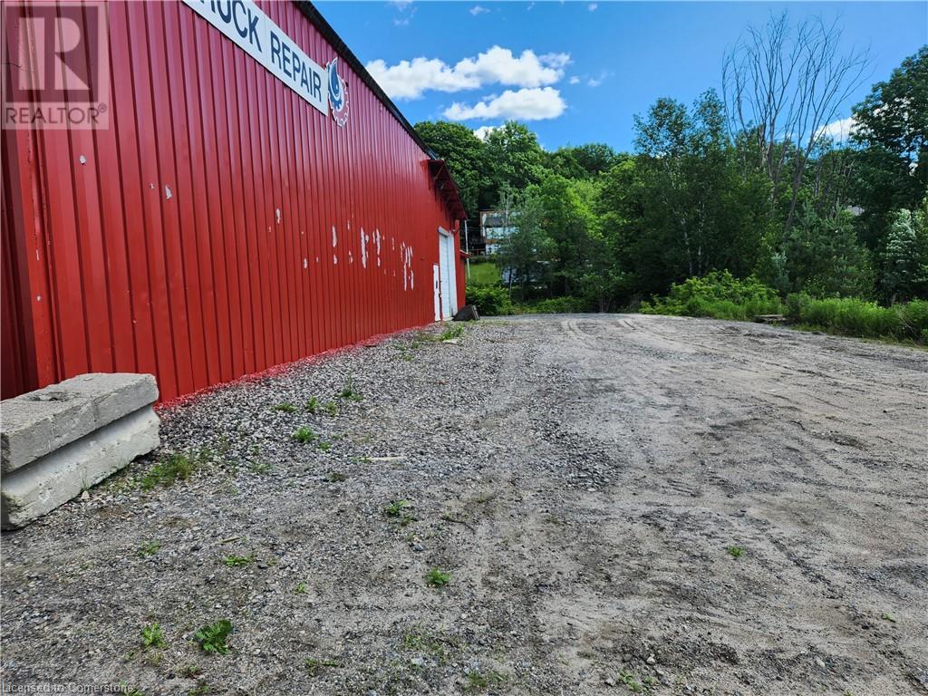 6 Airport Road E, Huntsville, Ontario P1H 1X7 - Photo 3 - XH4198765