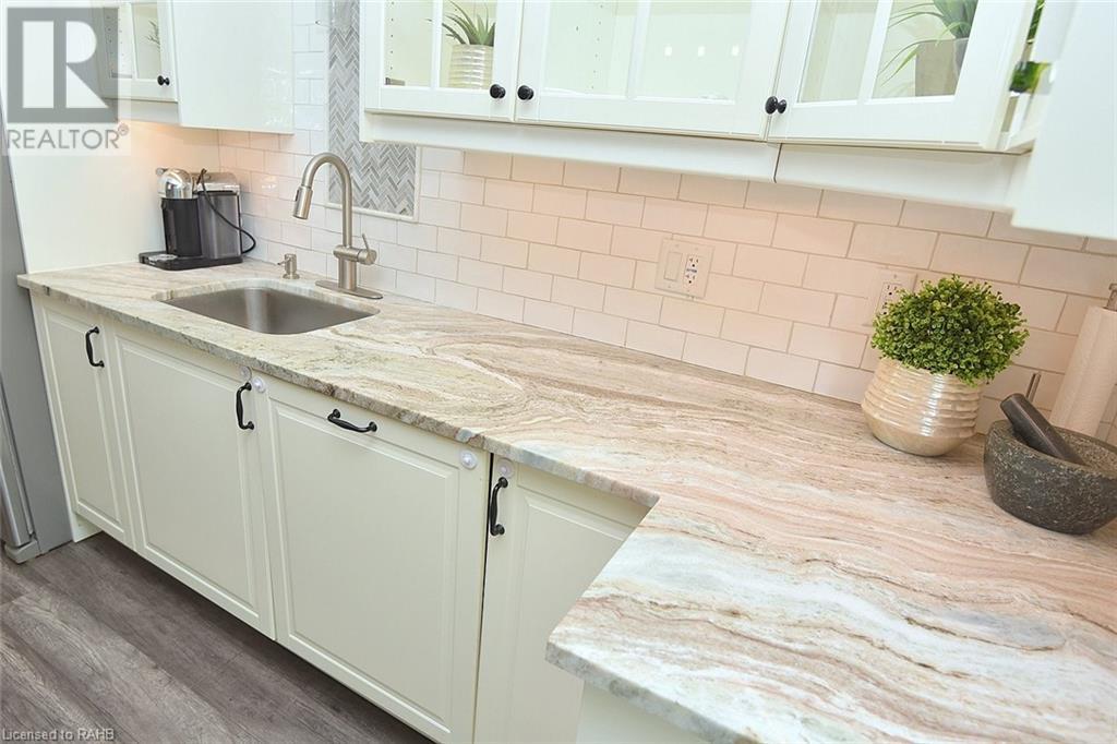 215 Rosslyn Avenue N, Hamilton, Ontario  L8L 7P8 - Photo 14 - XH4198987